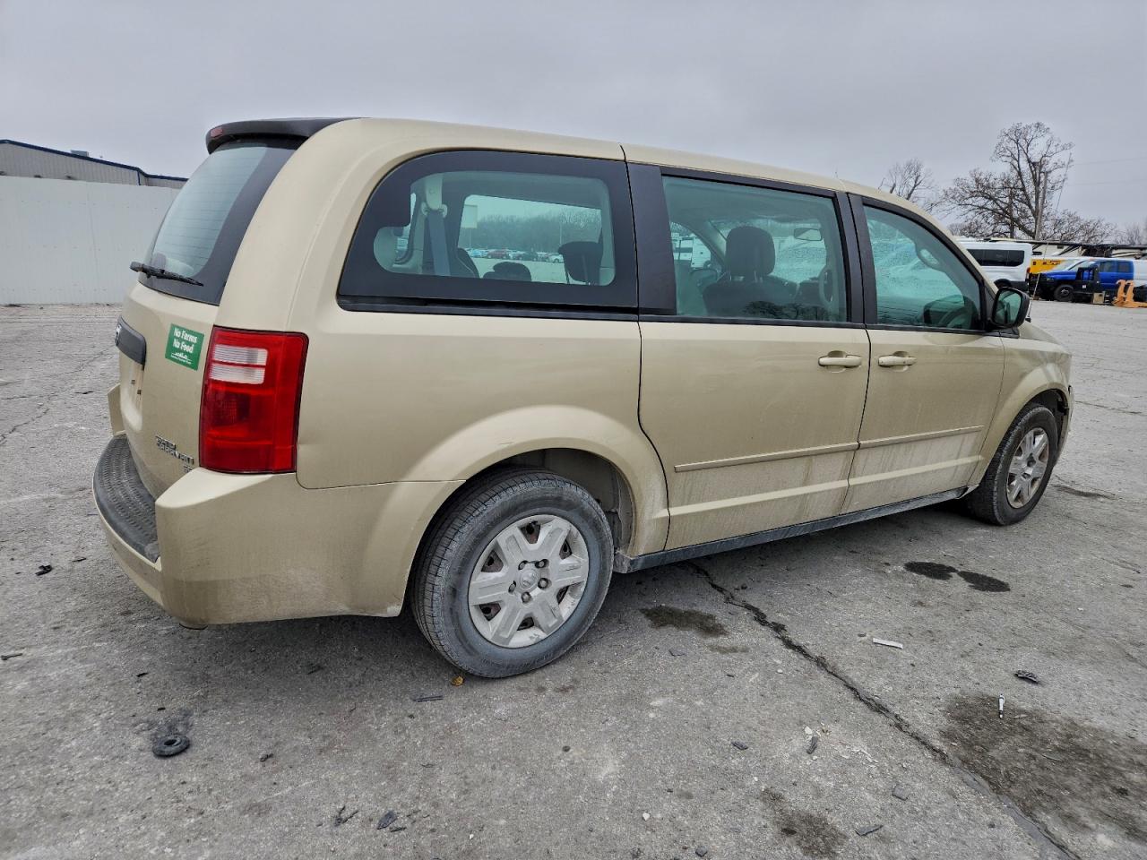 2010 DODGE GRAND CARAVAN SE photo 5