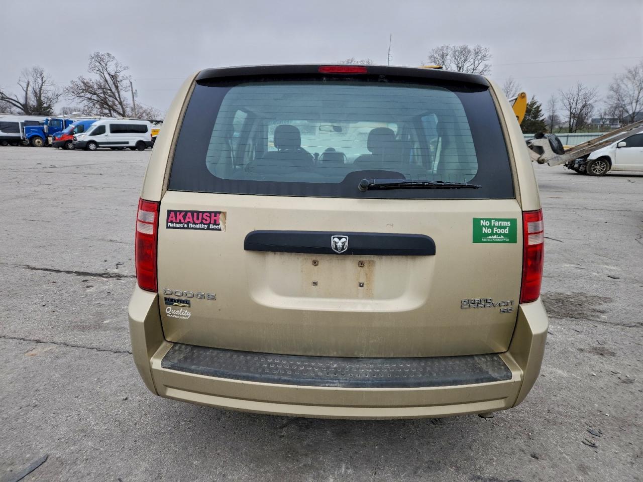 2010 DODGE GRAND CARAVAN SE photo 11