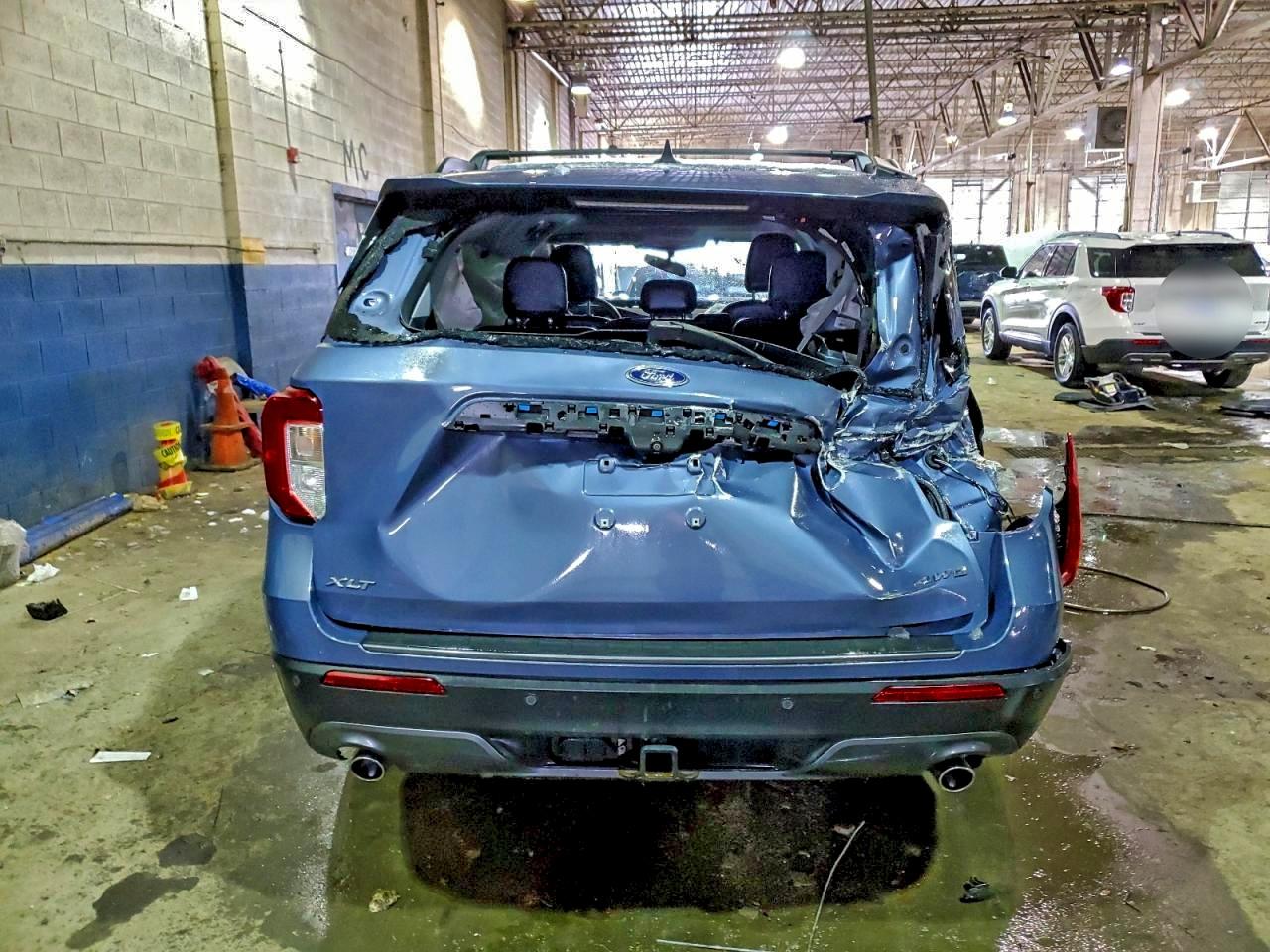 2021 FORD EXPLORER XLT photo 6