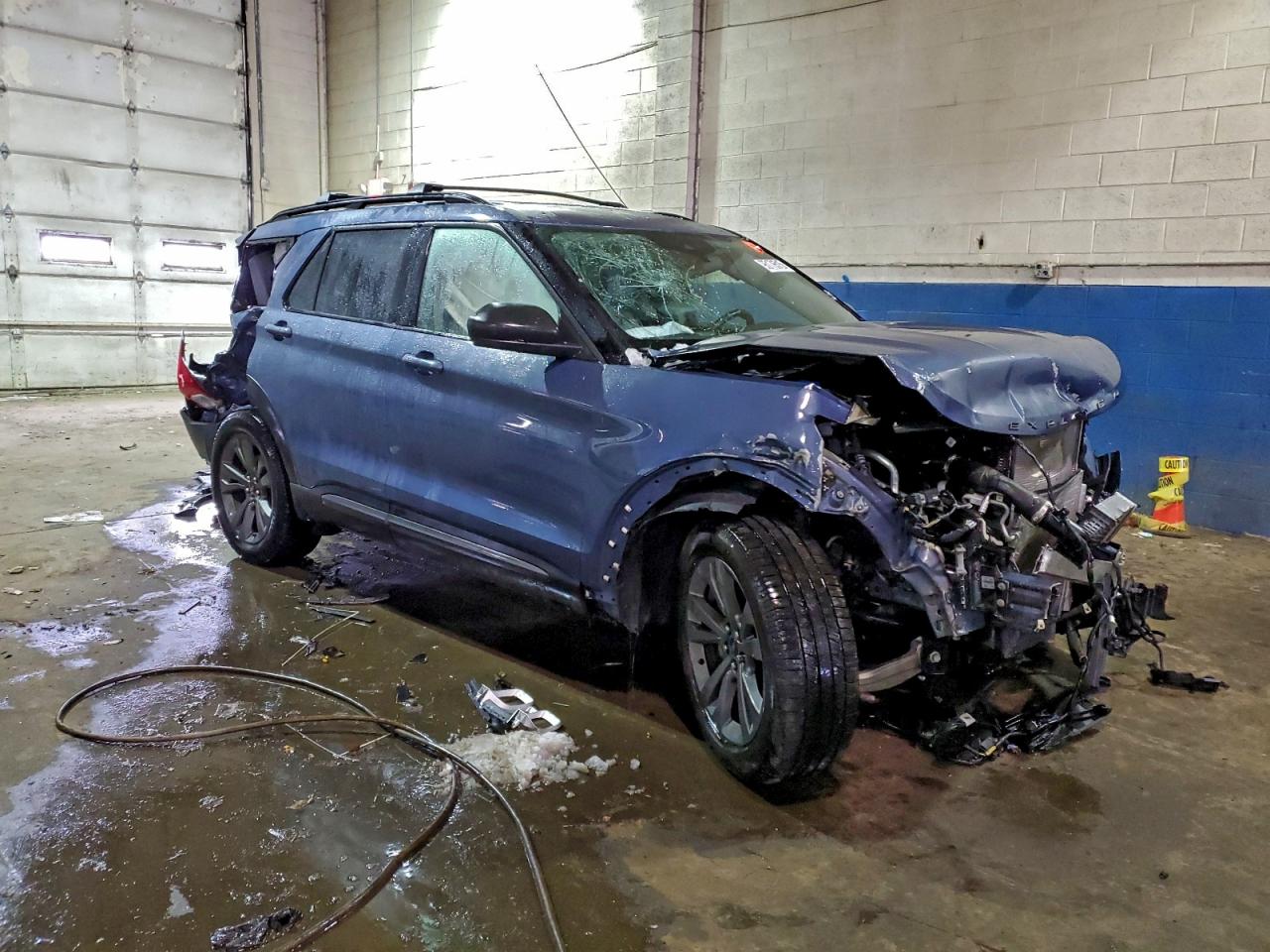 2021 FORD EXPLORER XLT photo 4