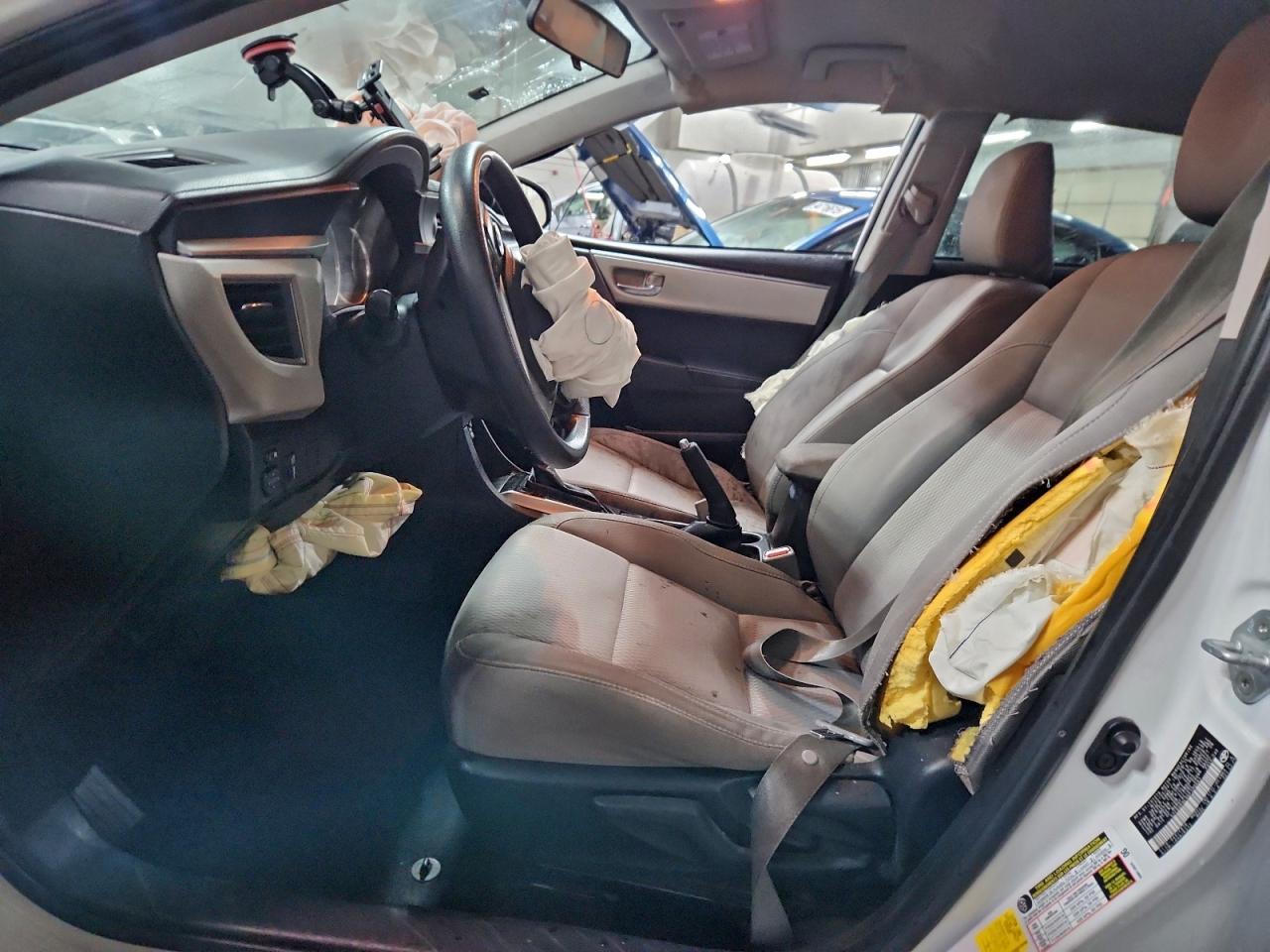 2016 TOYOTA COROLLA LE photo 19