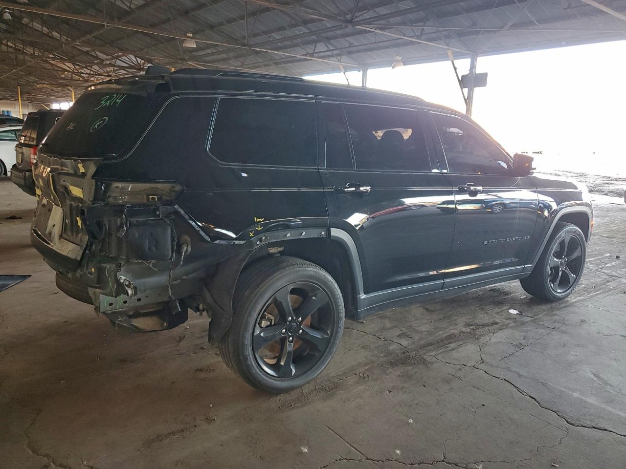 2023 JEEP GRAND CHEROKEE L LAREDO photo 5
