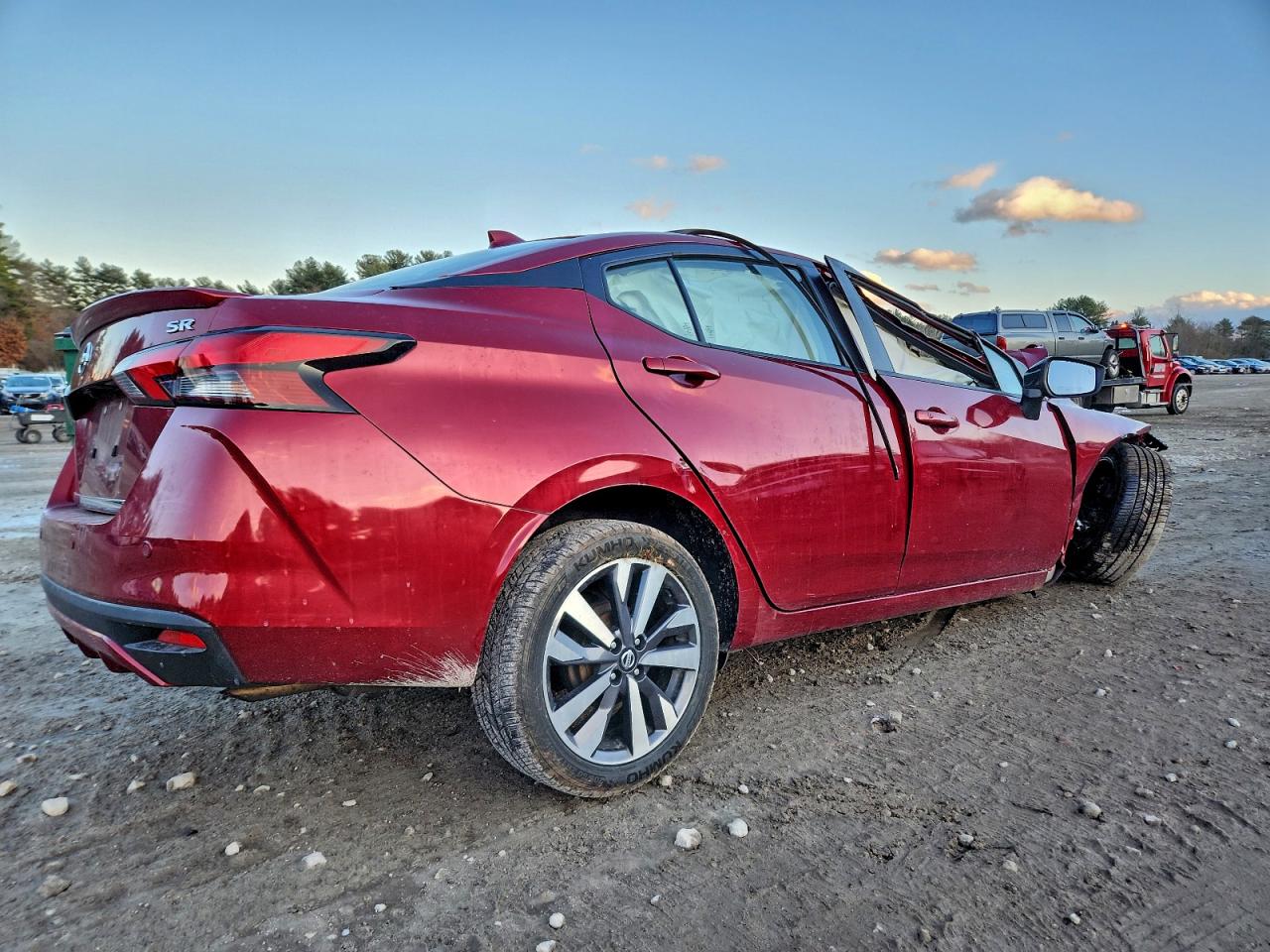2020 NISSAN VERSA SR photo 3