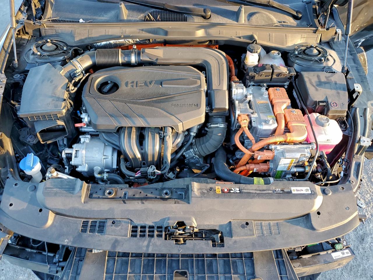 2024 HYUNDAI SONATA HYBRID photo 11