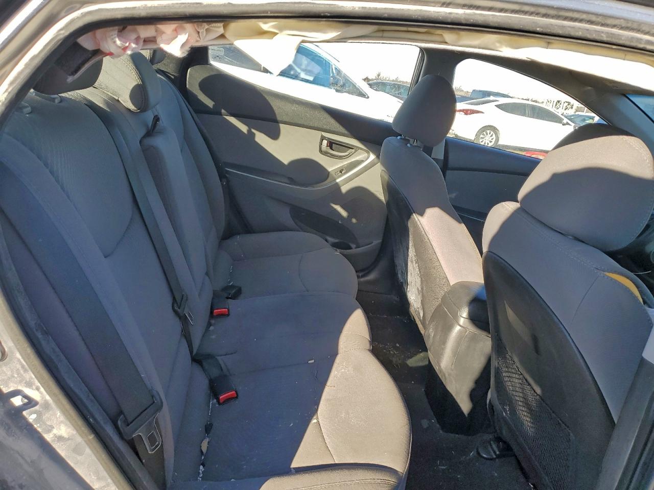 2016 HYUNDAI ELANTRA SE photo 19