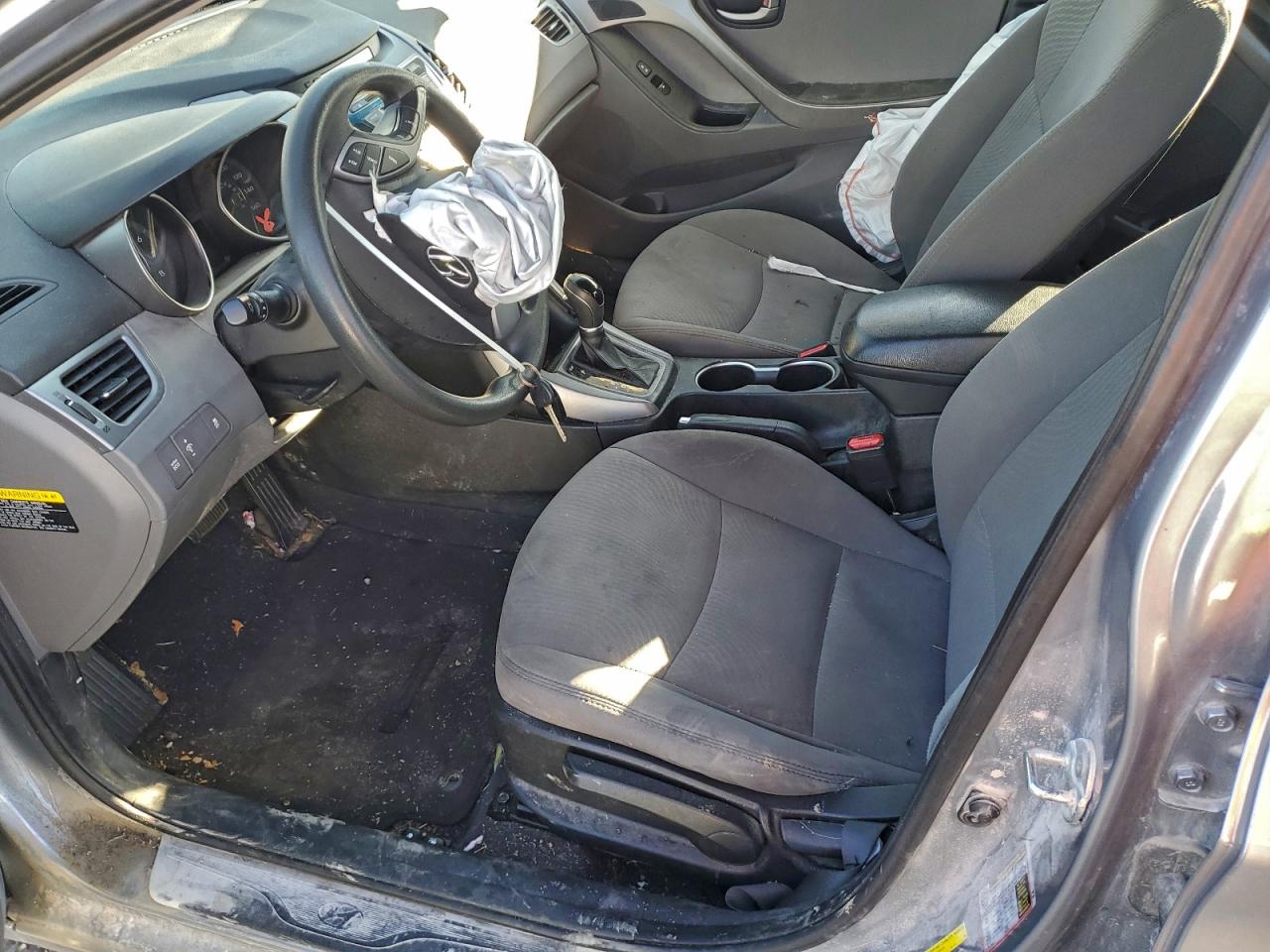 2016 HYUNDAI ELANTRA SE photo 13