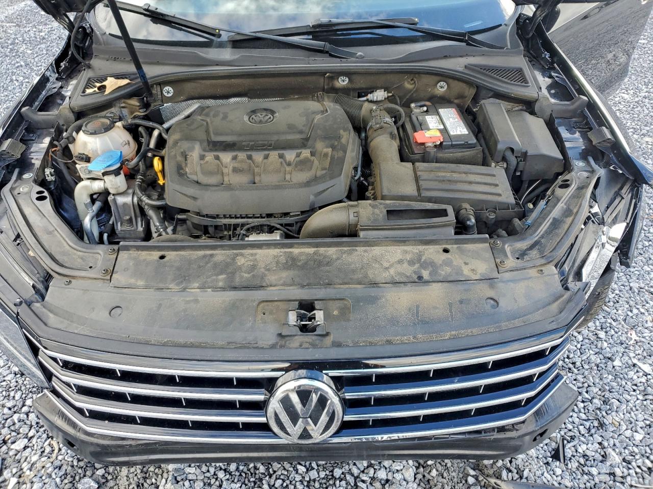2019 VOLKSWAGEN PASSAT photo 31