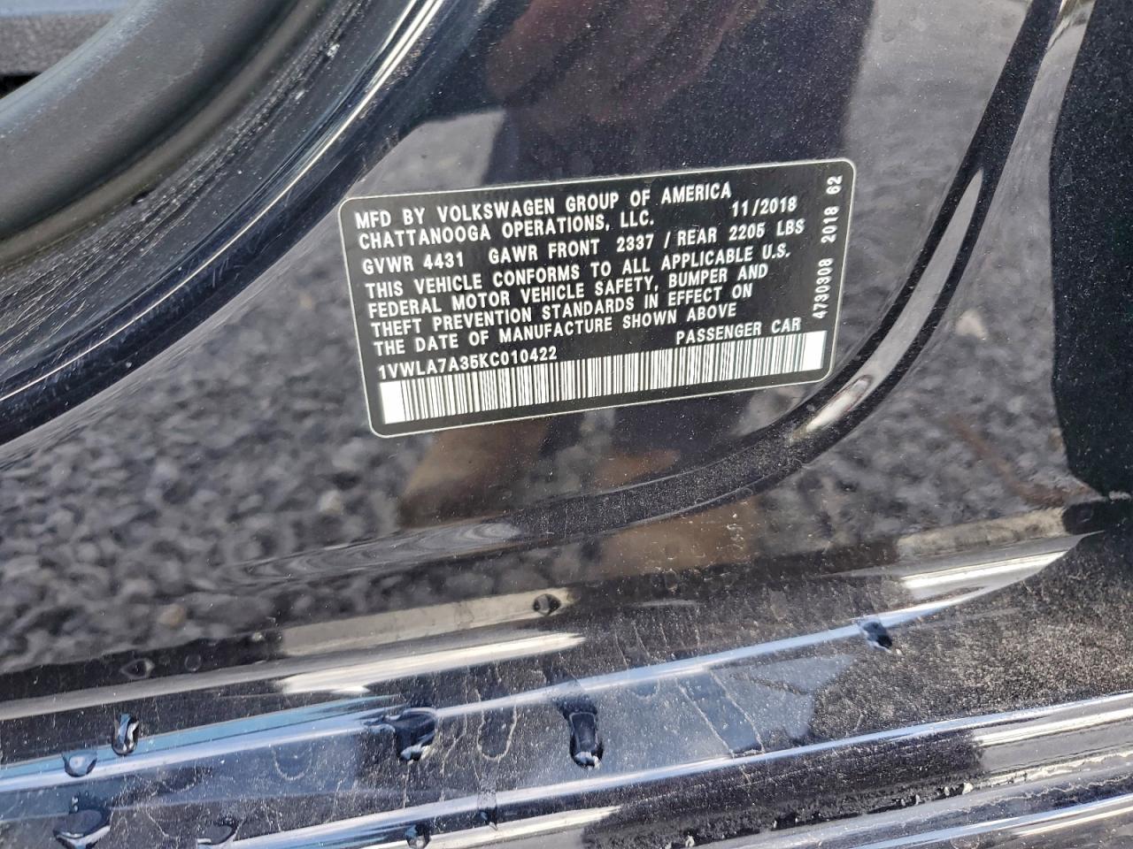 2019 VOLKSWAGEN PASSAT photo 34