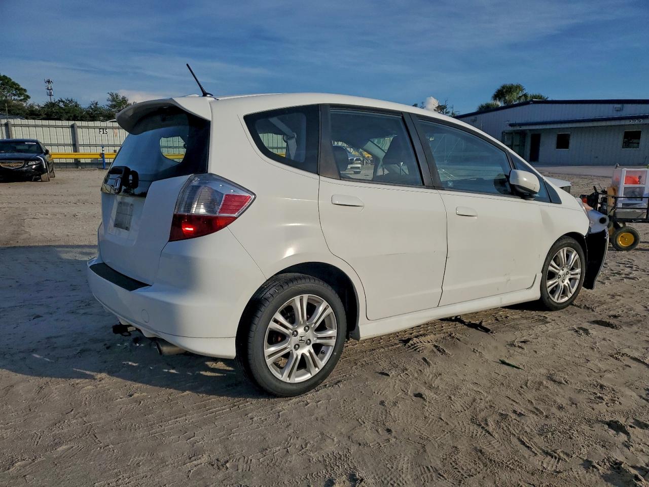 2011 HONDA FIT SPORT photo 5