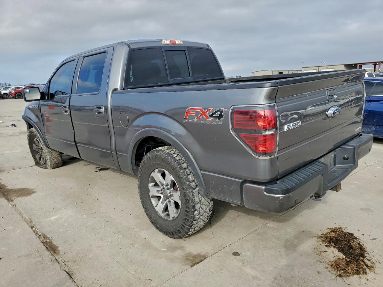 2013 FORD F150 SUPERCREW photo 2