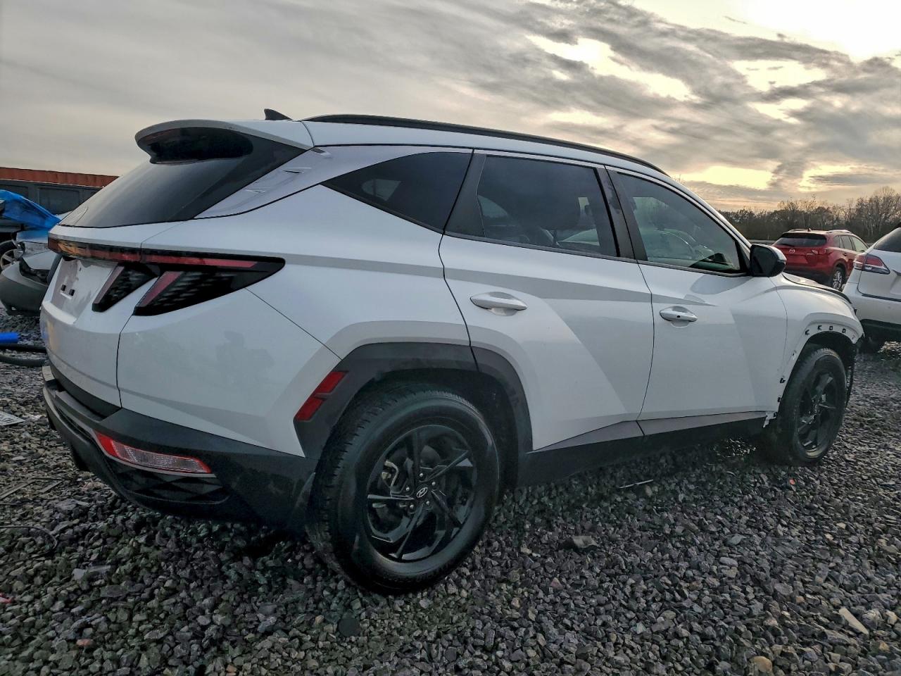 2022 HYUNDAI TUCSON SEL photo 3