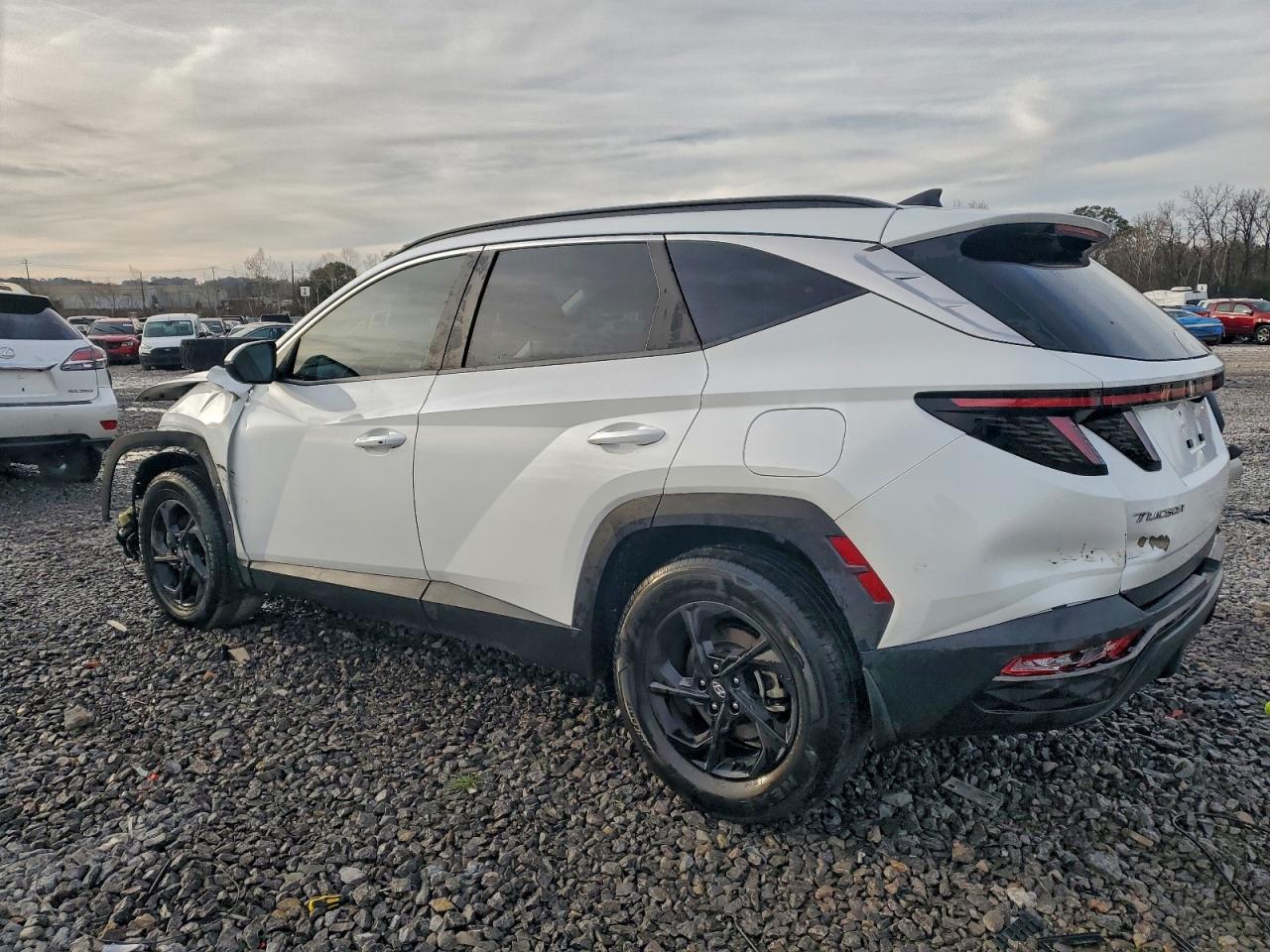 2022 HYUNDAI TUCSON SEL photo 2