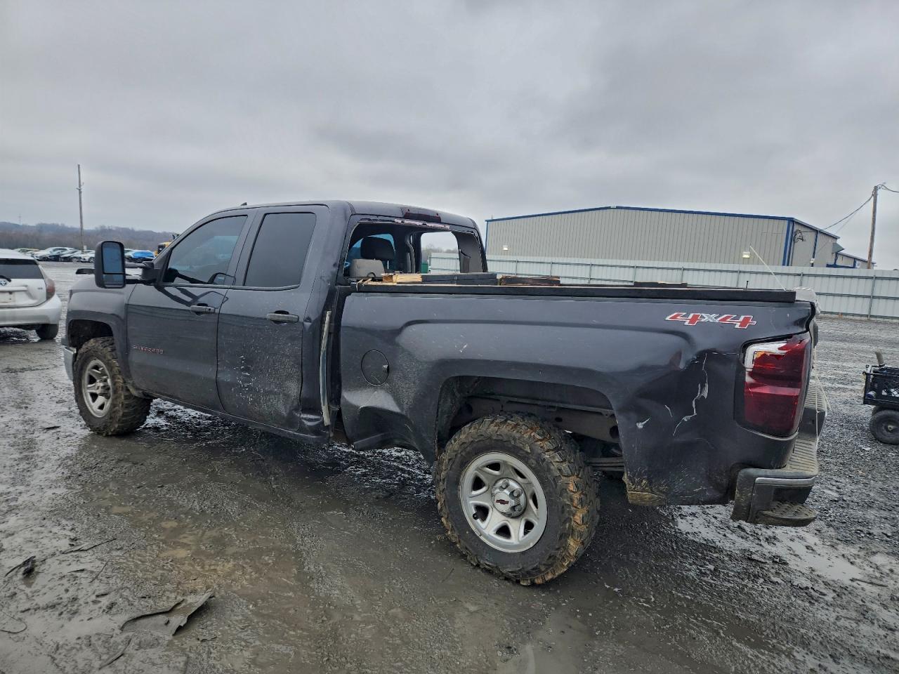 2015 CHEVROLET SILVERADO K1500 photo 4