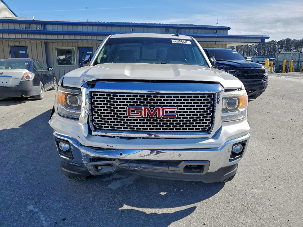 2015 GMC SIERRA K1500 SLT photo 5