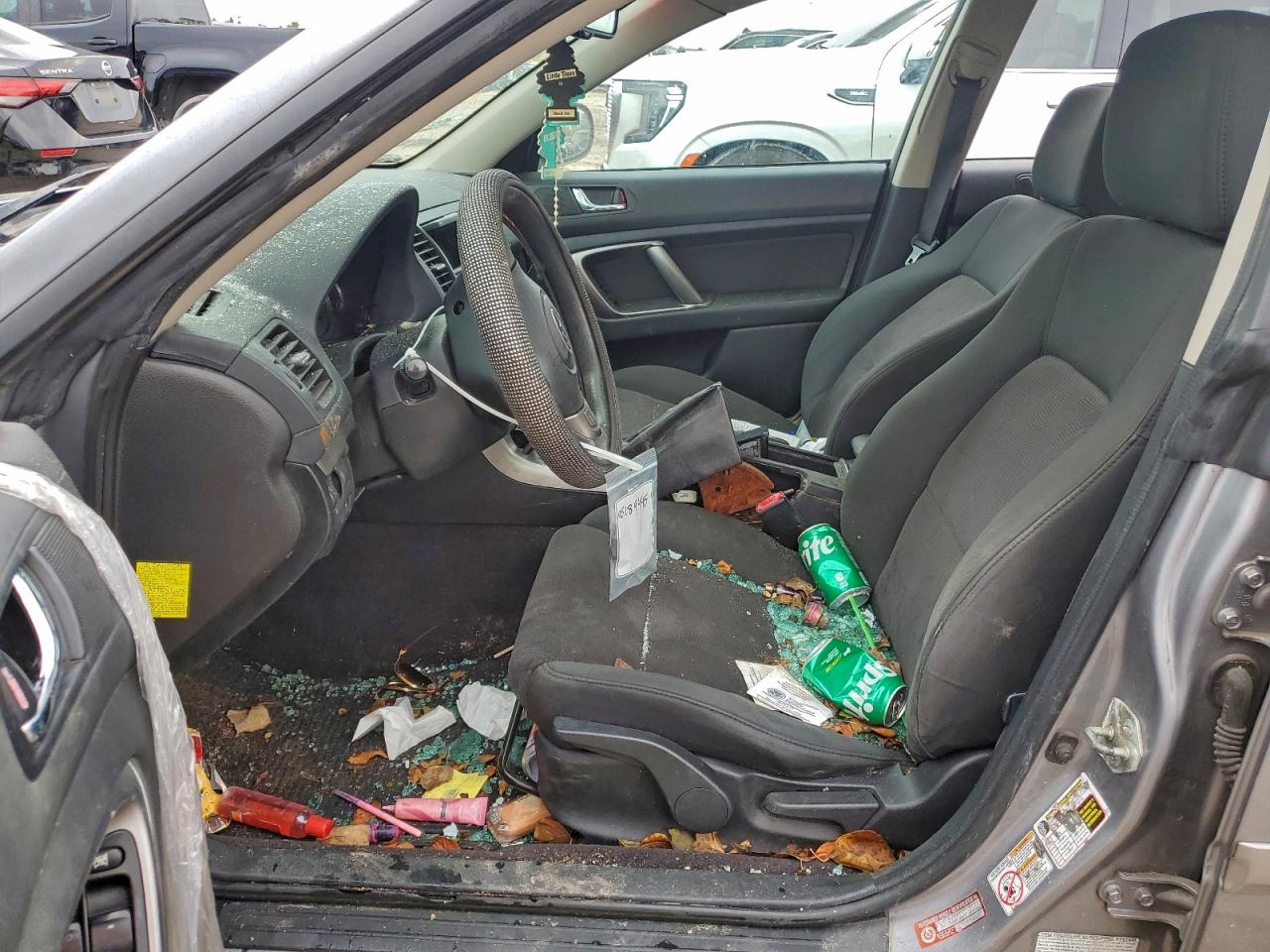 2009 SUBARU OUTBACK photo 7