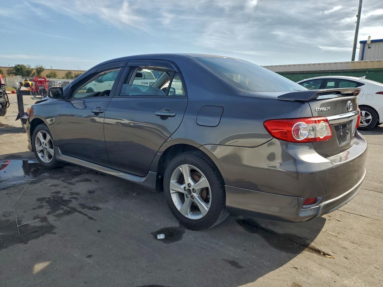 2013 TOYOTA COROLLA S photo 4