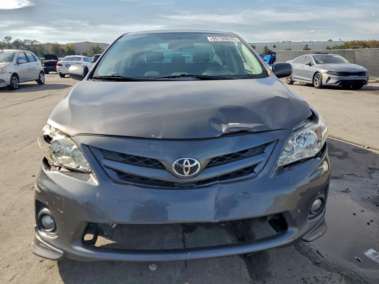 2013 TOYOTA COROLLA S photo 13