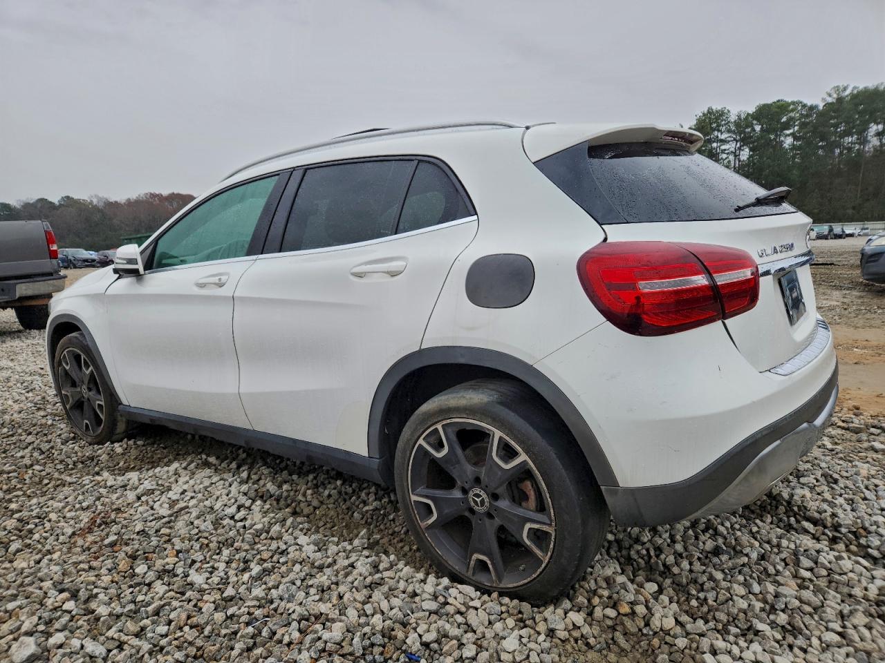 2019 MERCEDES-BENZ GLA 250 photo 3