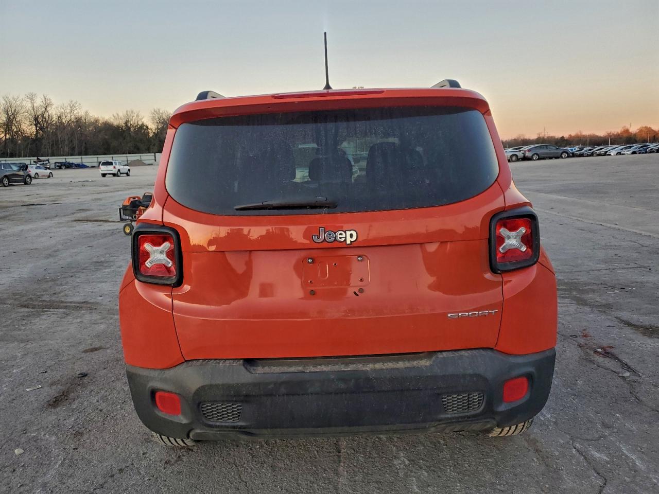 2017 JEEP RENEGADE SPORT photo 11