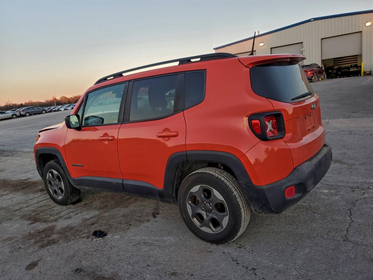 2017 JEEP RENEGADE SPORT photo 3