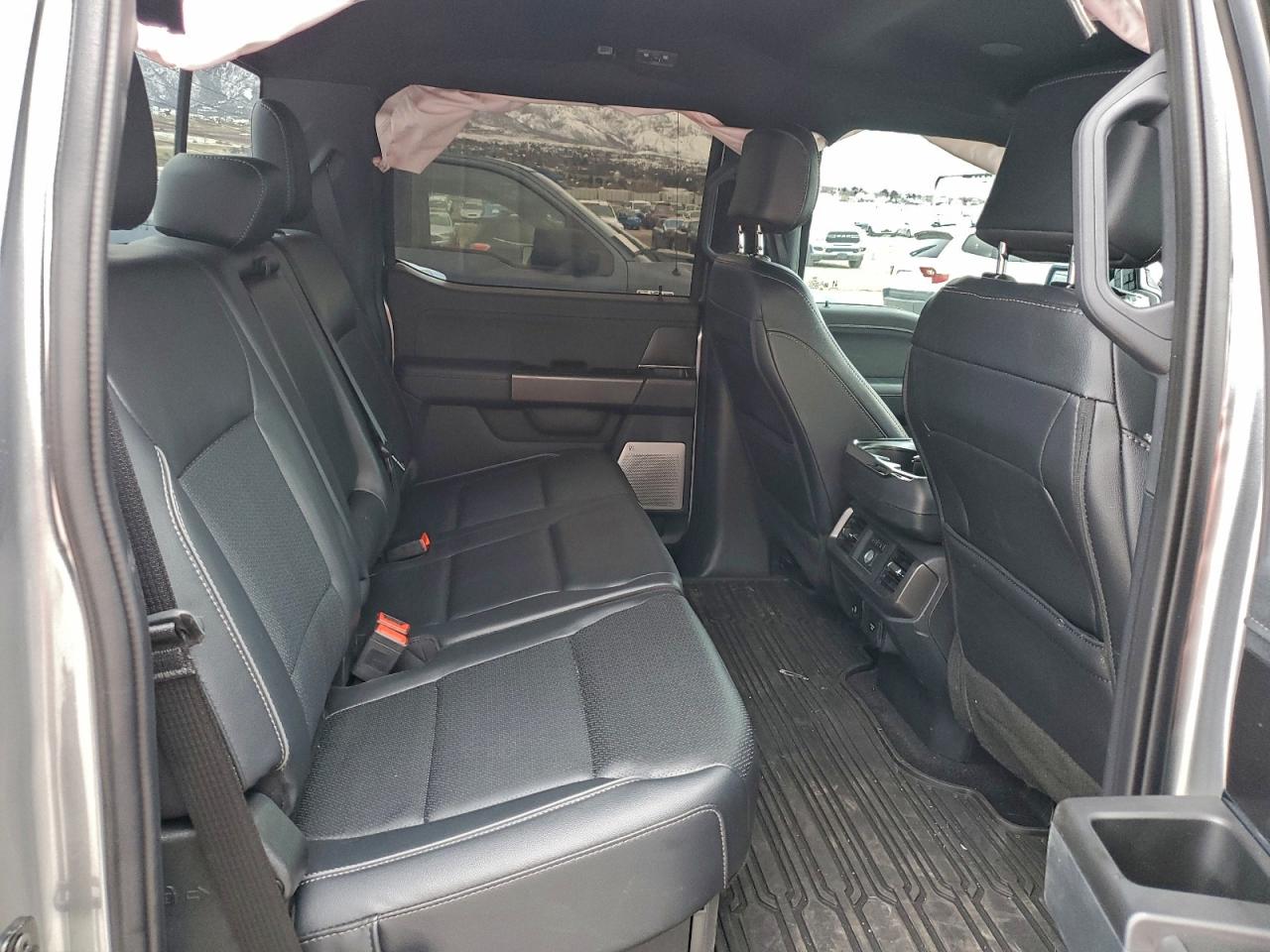 2025 FORD F150 LARIAT photo 19