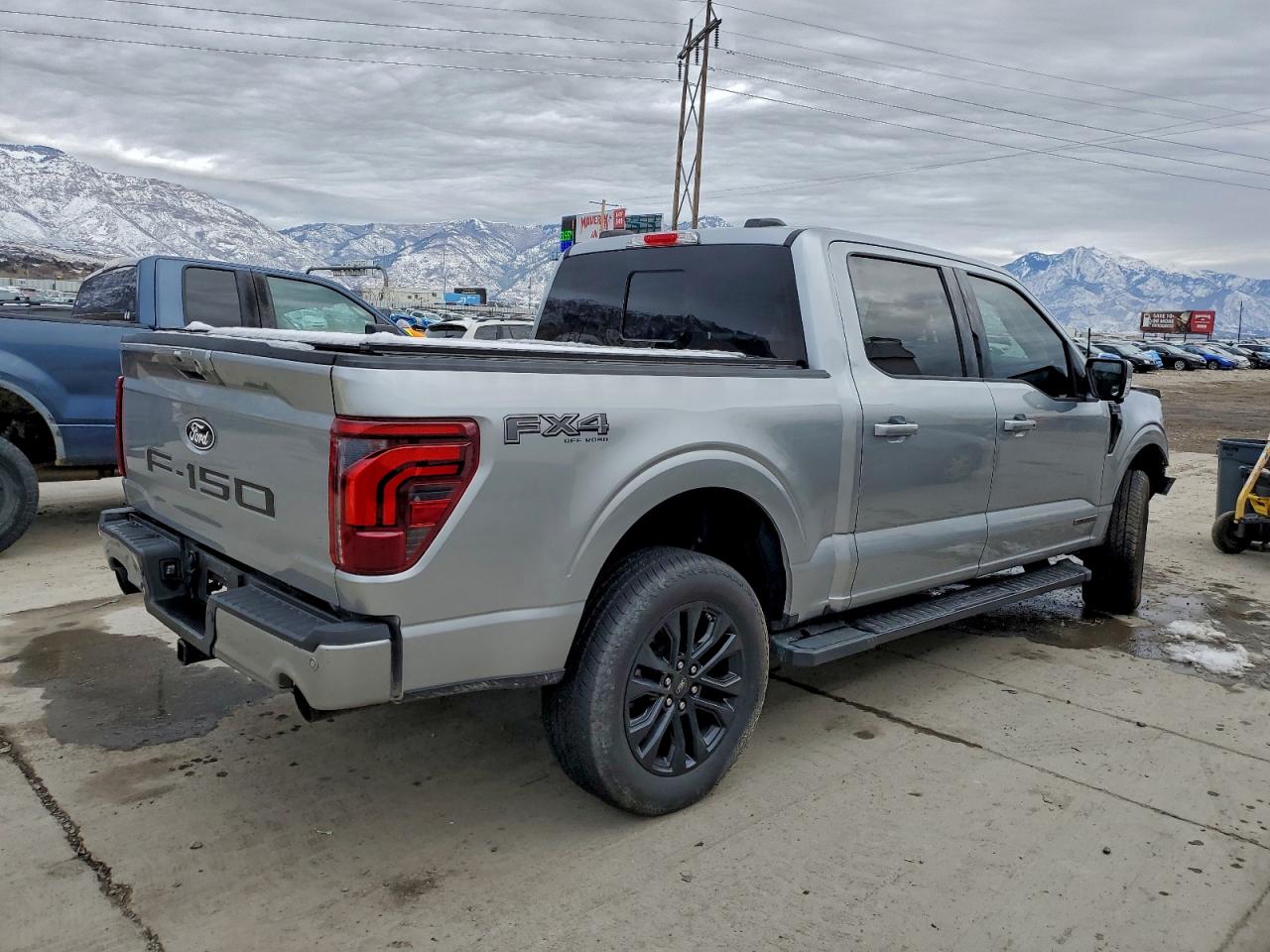 2025 FORD F150 LARIAT photo 5