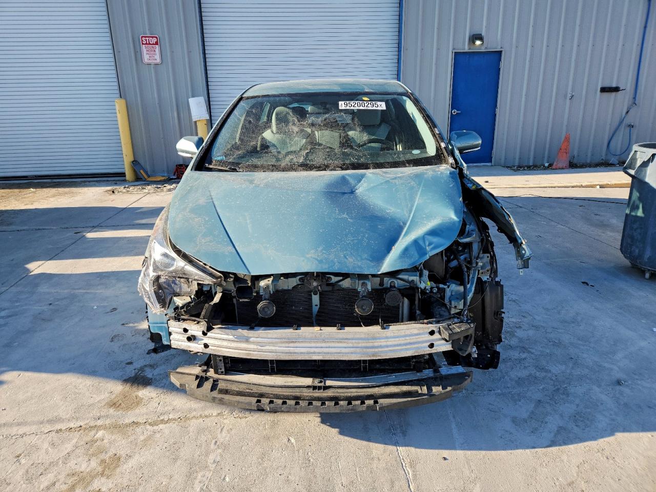 2016 TOYOTA PRIUS TWO photo 9