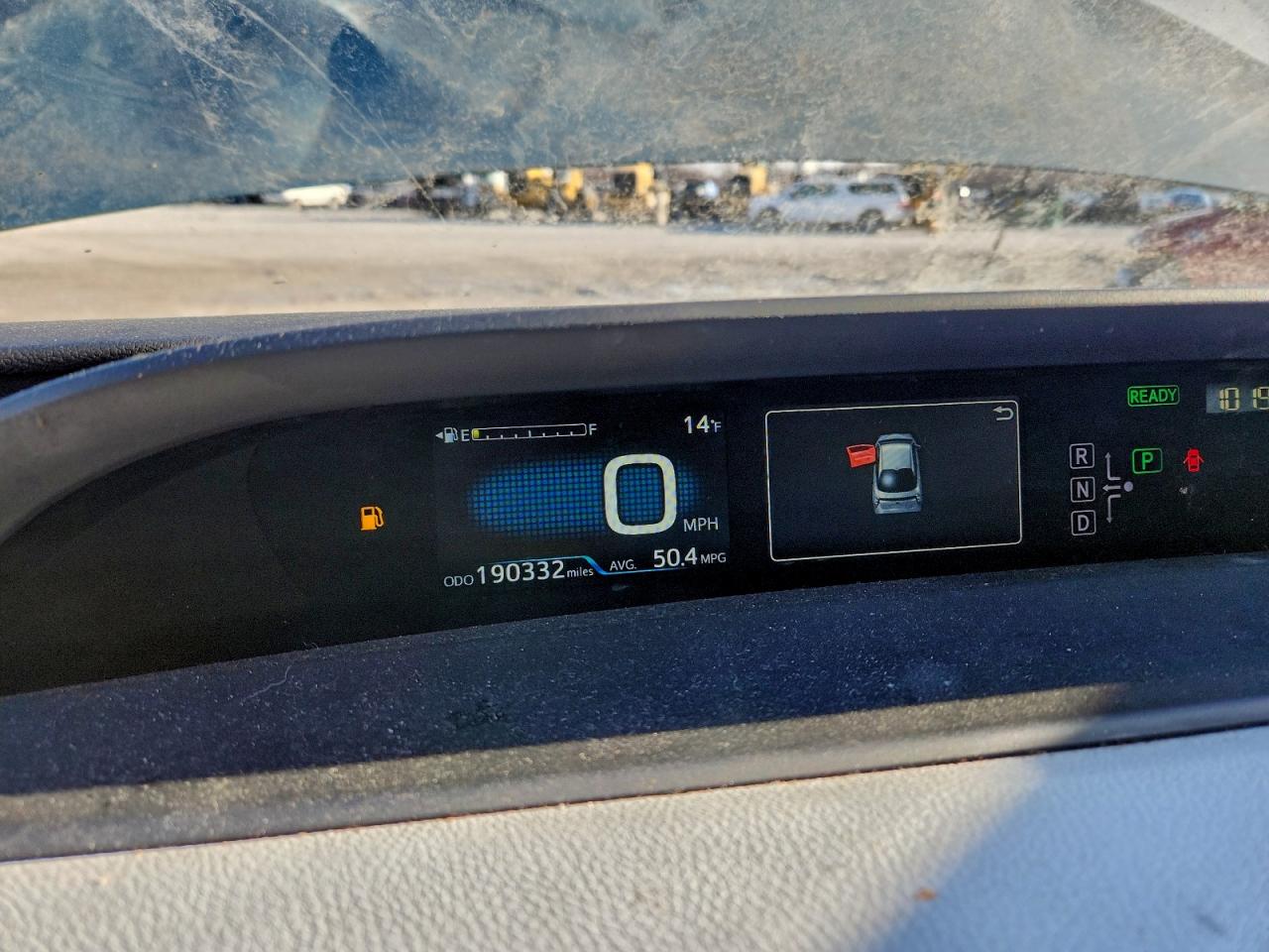 2016 TOYOTA PRIUS TWO photo 17