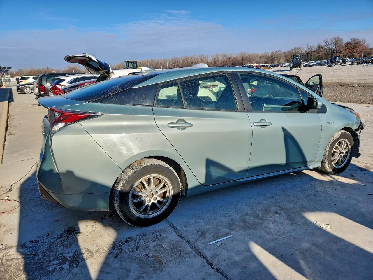 2016 TOYOTA PRIUS TWO photo 5