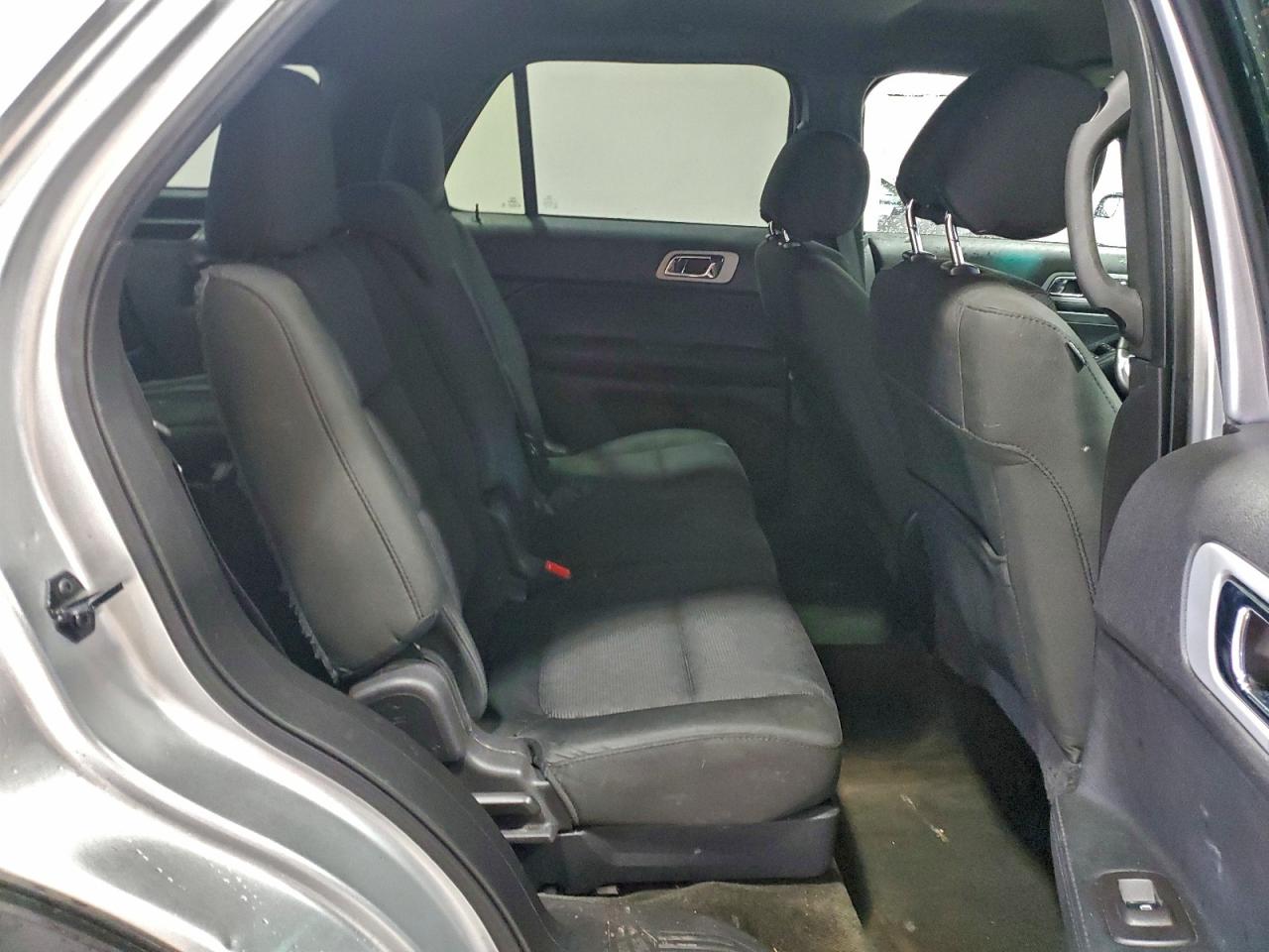 2015 FORD EXPLORER XLT photo 21