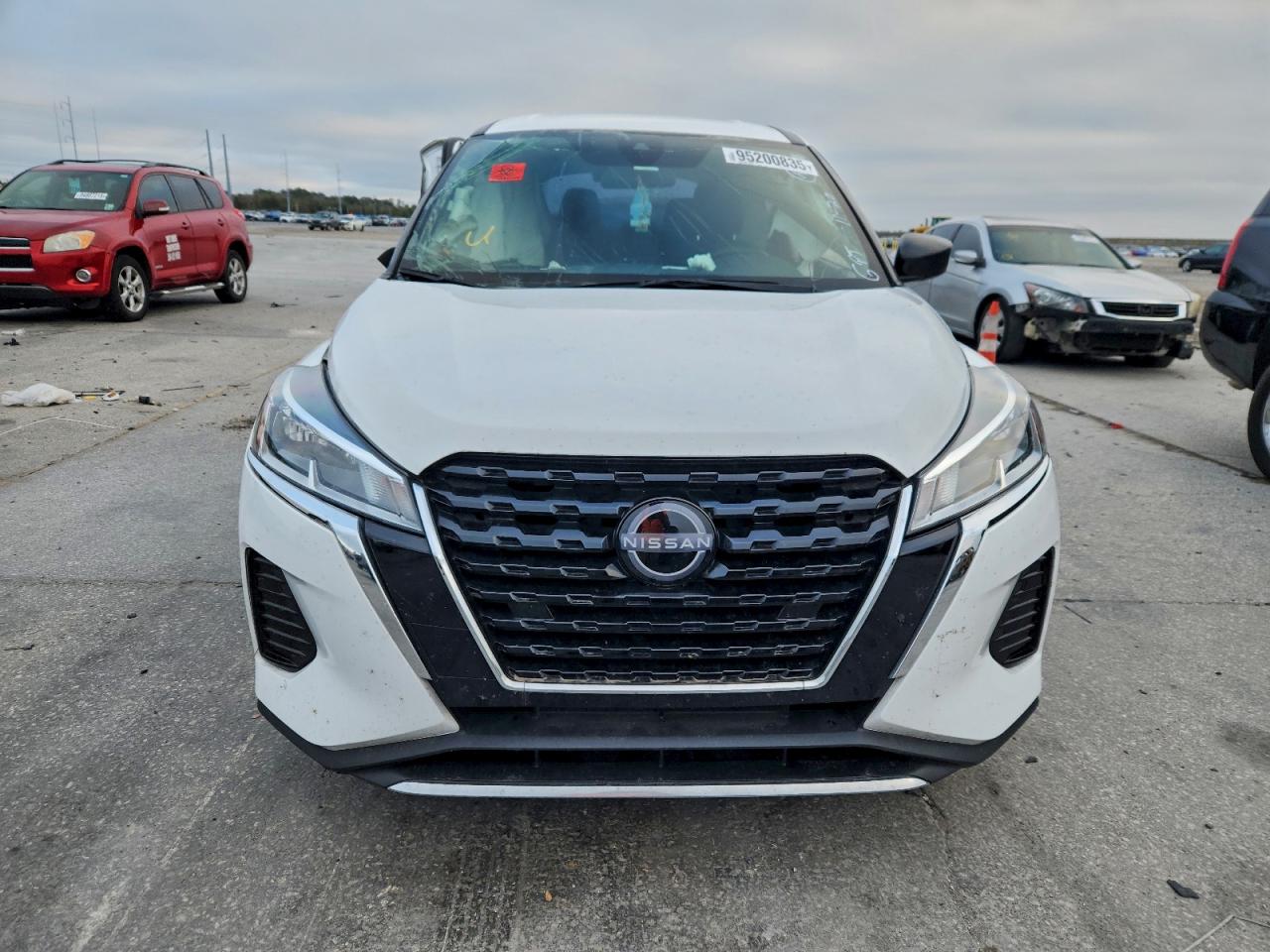 2023 NISSAN KICKS S photo 9