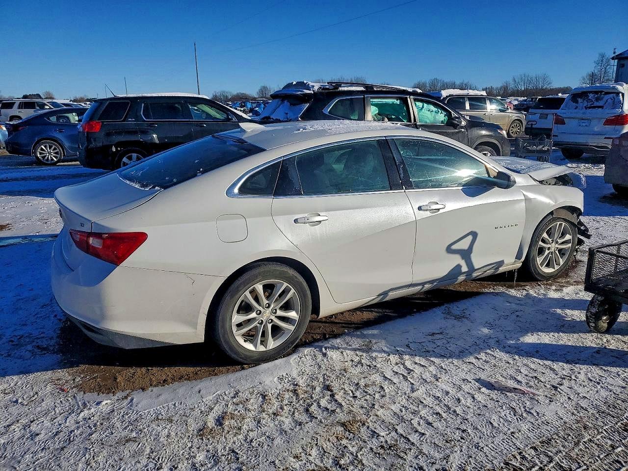 2016 CHEVROLET MALIBU LT photo 3