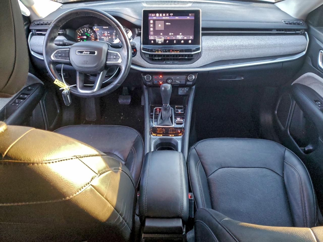 2022 JEEP COMPASS LATITUDE LUX photo 22