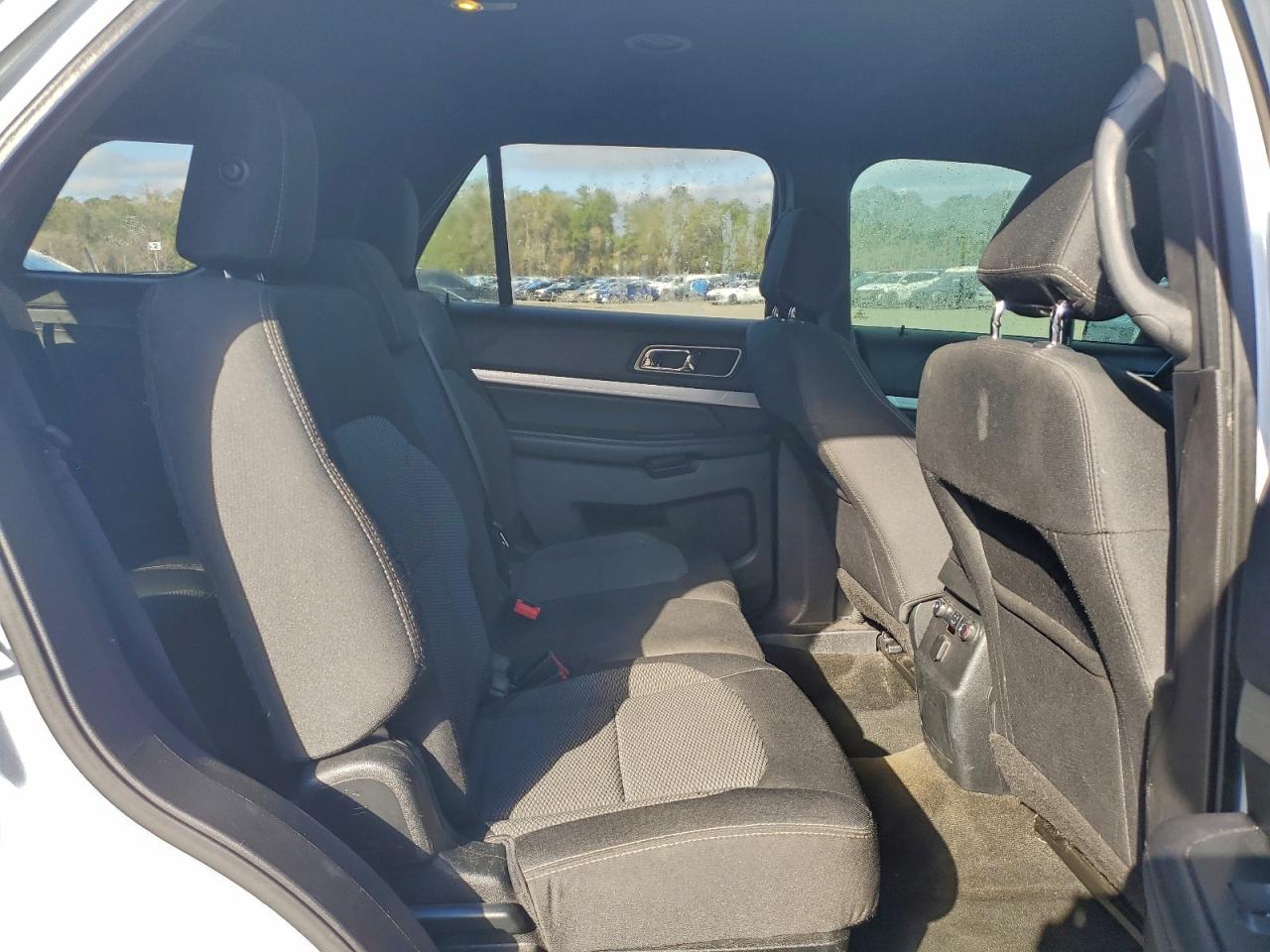 2016 FORD EXPLORER XLT photo 11