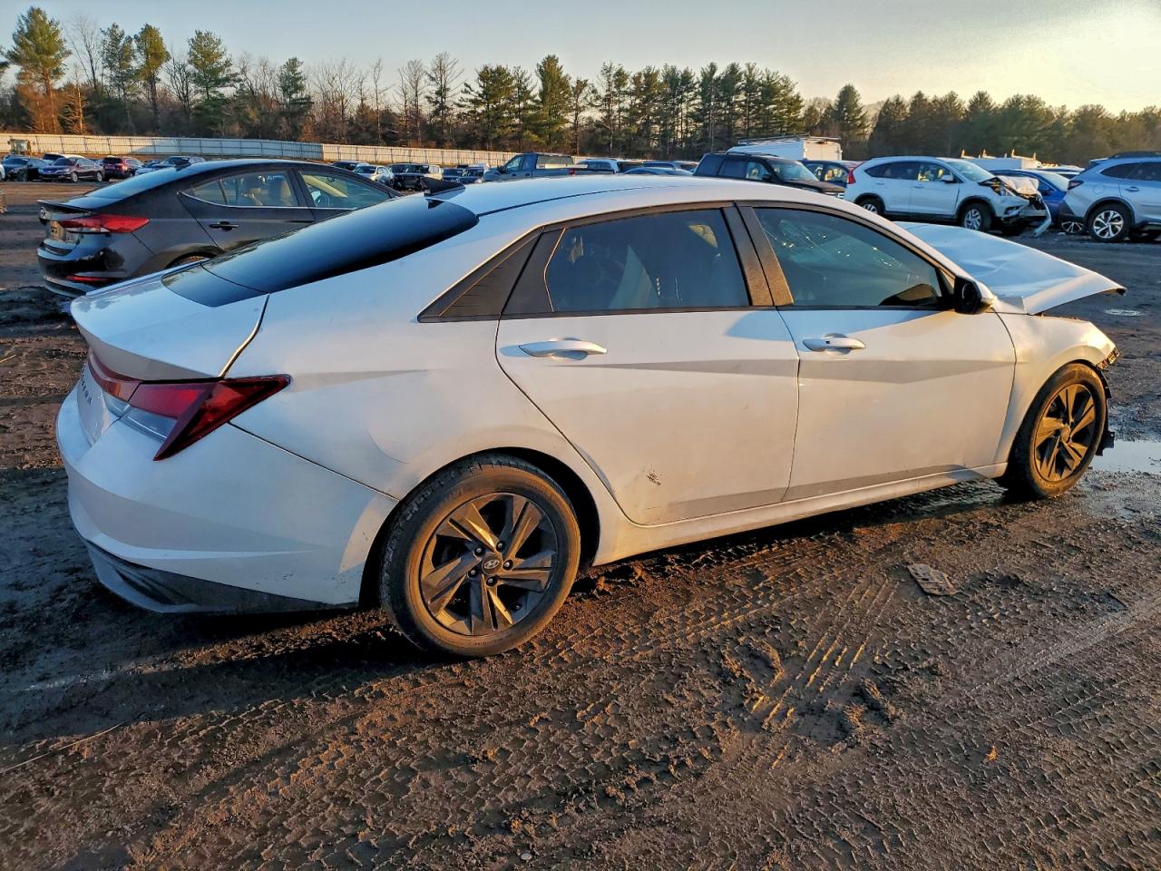 2021 HYUNDAI ELANTRA SEL photo 5