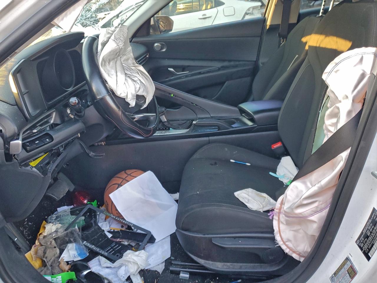 2021 HYUNDAI ELANTRA SEL photo 13