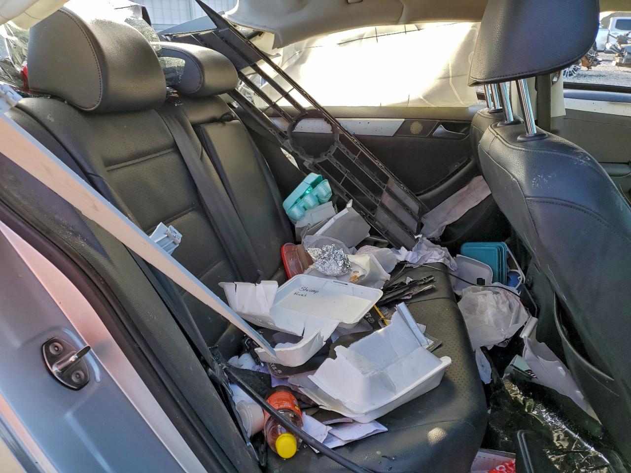 2015 VOLKSWAGEN JETTA TDI photo 28
