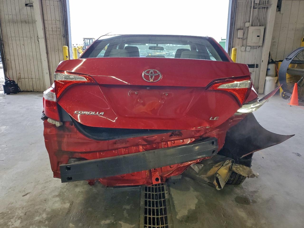 2015 TOYOTA COROLLA LE photo 6
