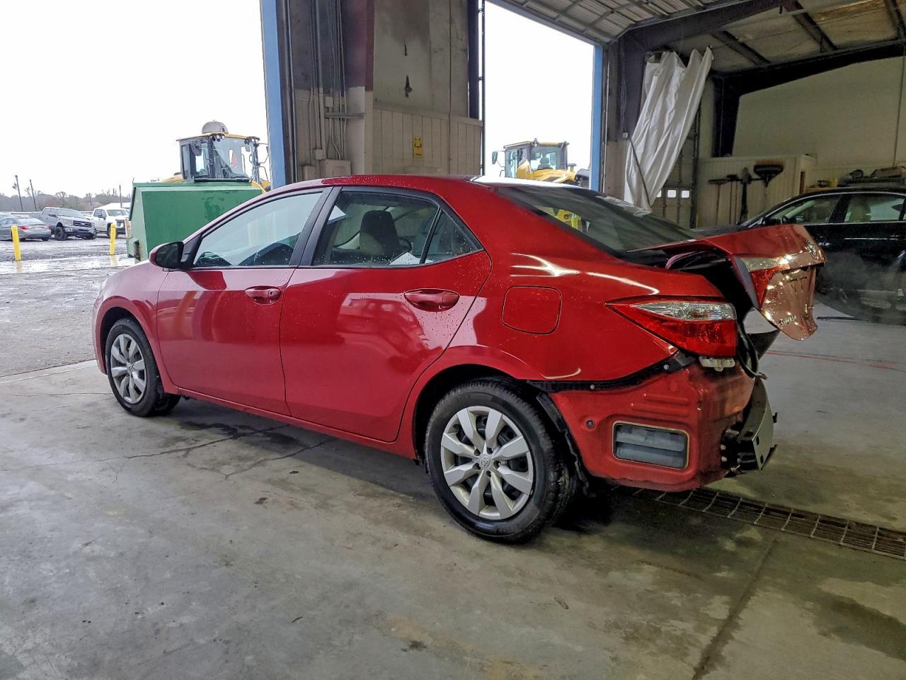 2015 TOYOTA COROLLA LE photo 2