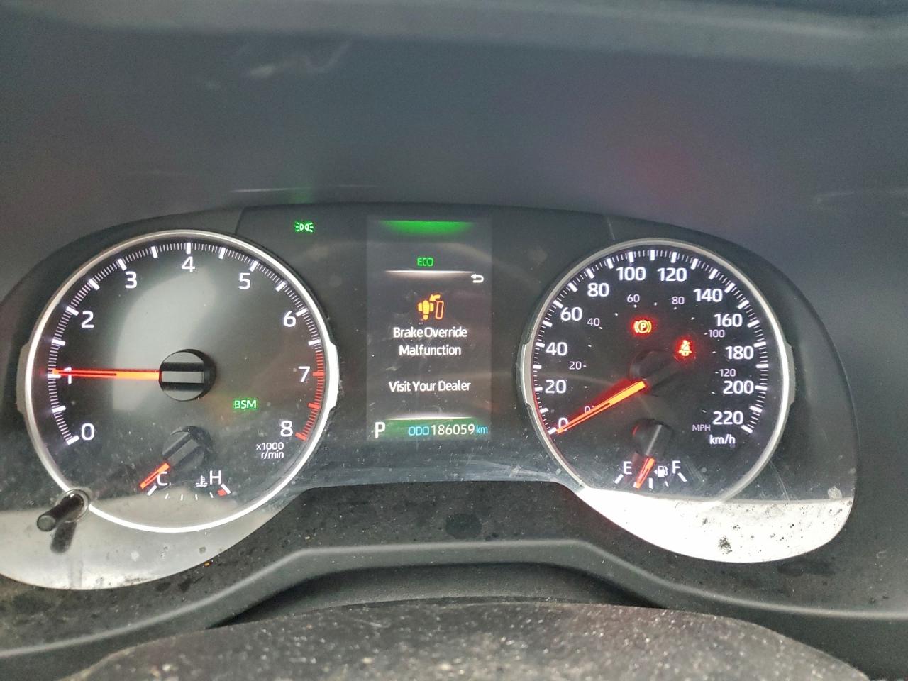2019 TOYOTA RAV4 LE photo 9