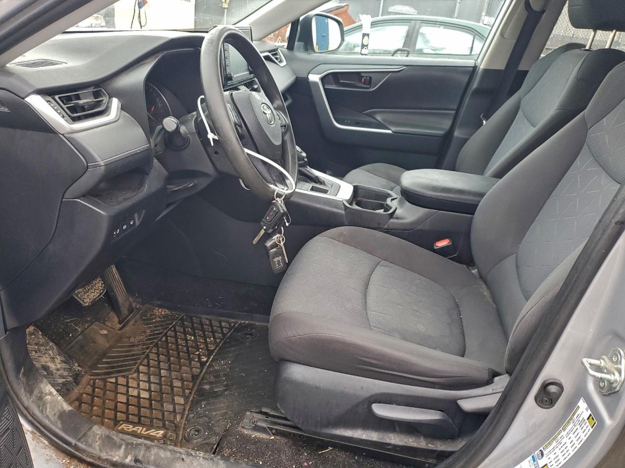 2019 TOYOTA RAV4 LE photo 7