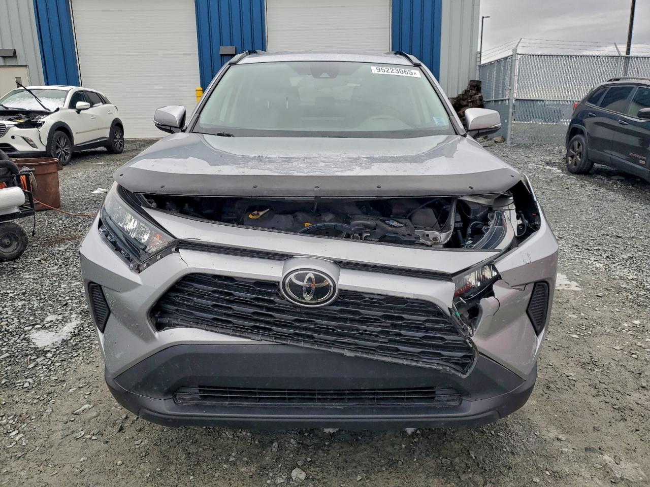 2019 TOYOTA RAV4 LE photo 5