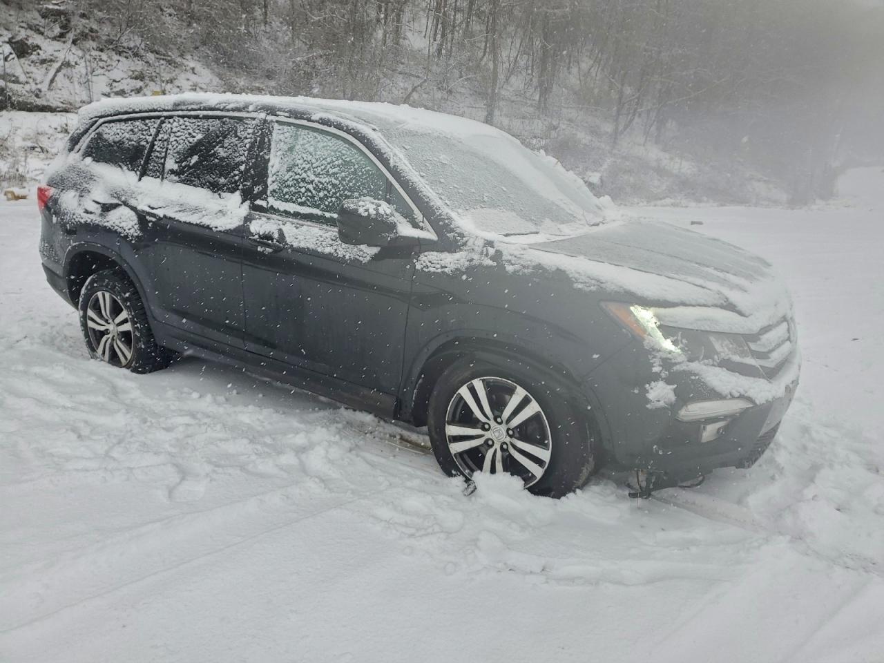 2016 HONDA PILOT EXL photo 4