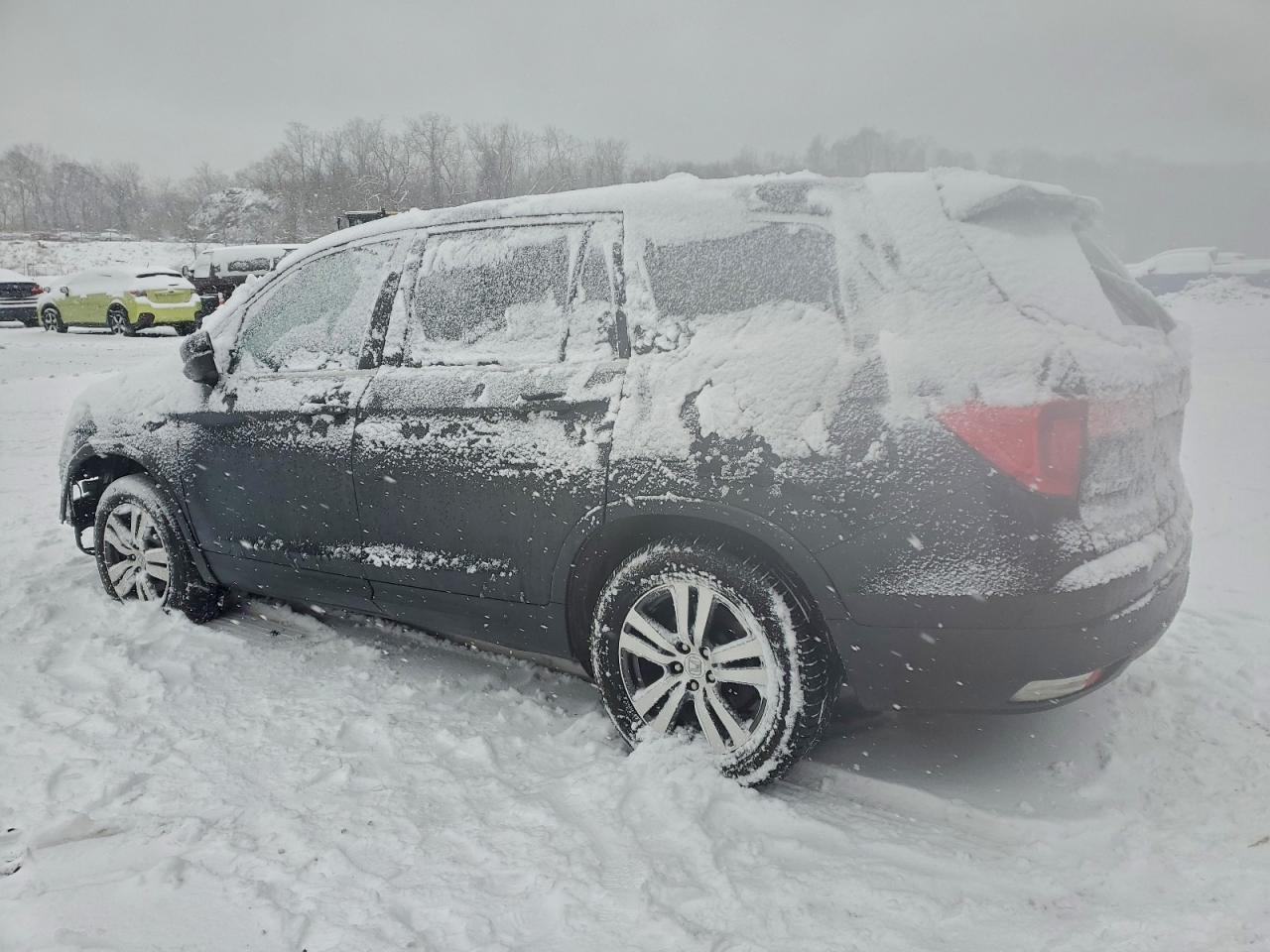 2016 HONDA PILOT EXL photo 2