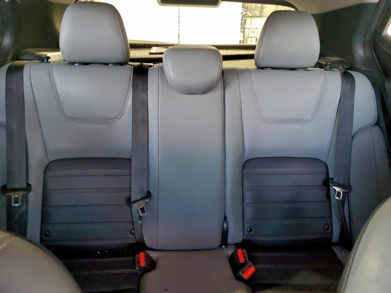 2021 NISSAN KICKS SR photo 10