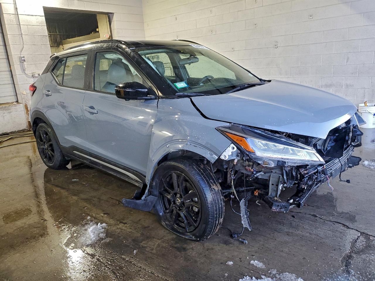 2021 NISSAN KICKS SR photo 4