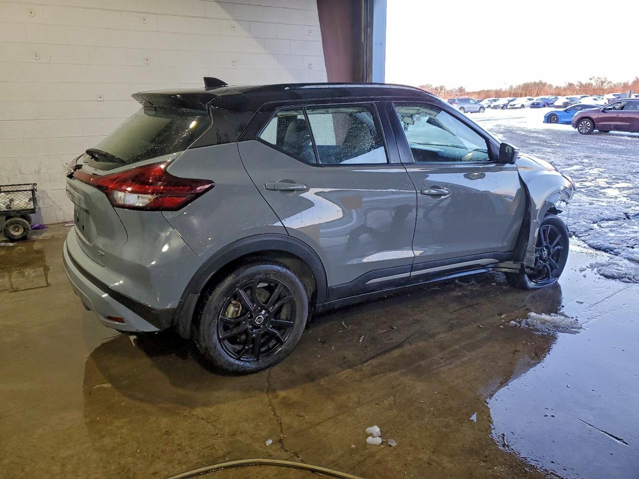 2021 NISSAN KICKS SR photo 3