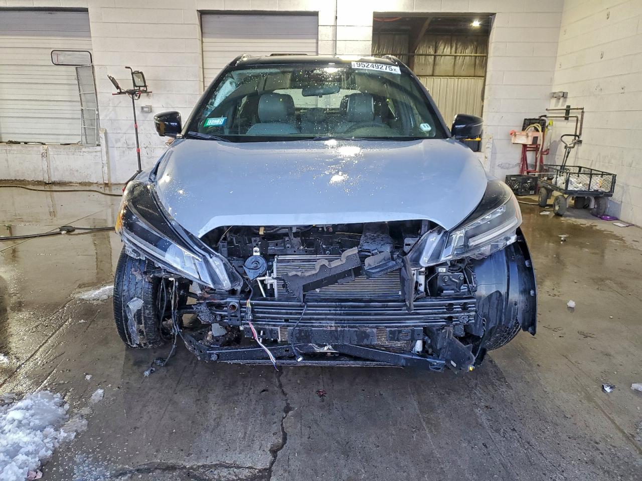 2021 NISSAN KICKS SR photo 5