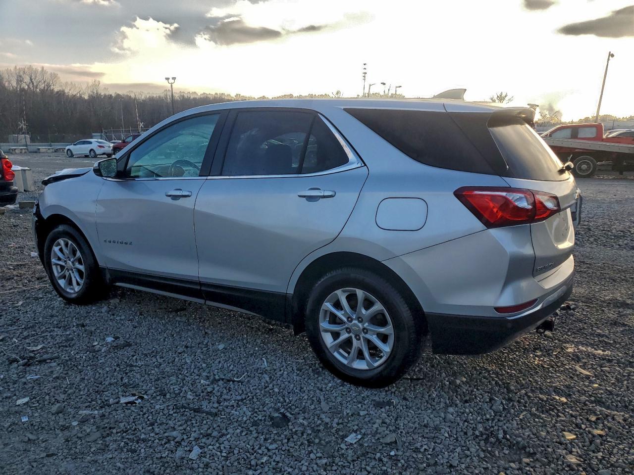 2018 CHEVROLET EQUINOX LT photo 4