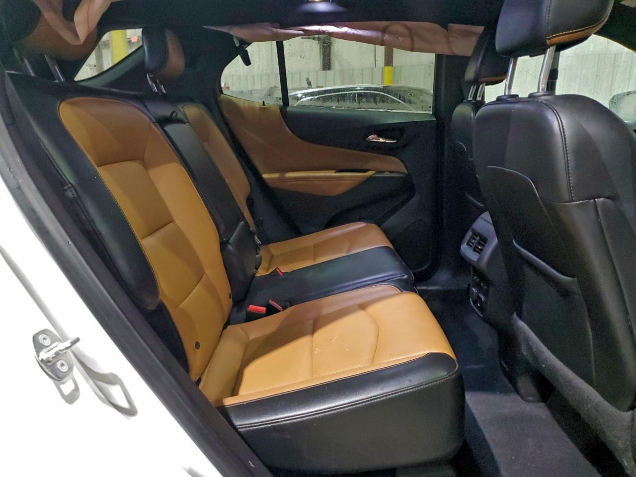 2018 CHEVROLET EQUINOX PREMIER photo 11